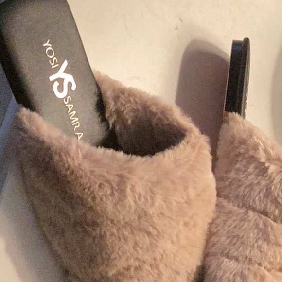 Fur slides - Picture 2 of 3